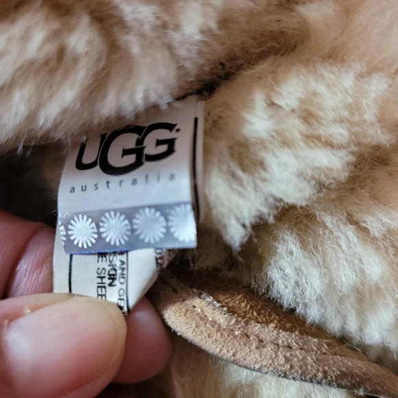 UGG ROMMY LACE UP CHESTNUT BOOT - Picture 6 of 16